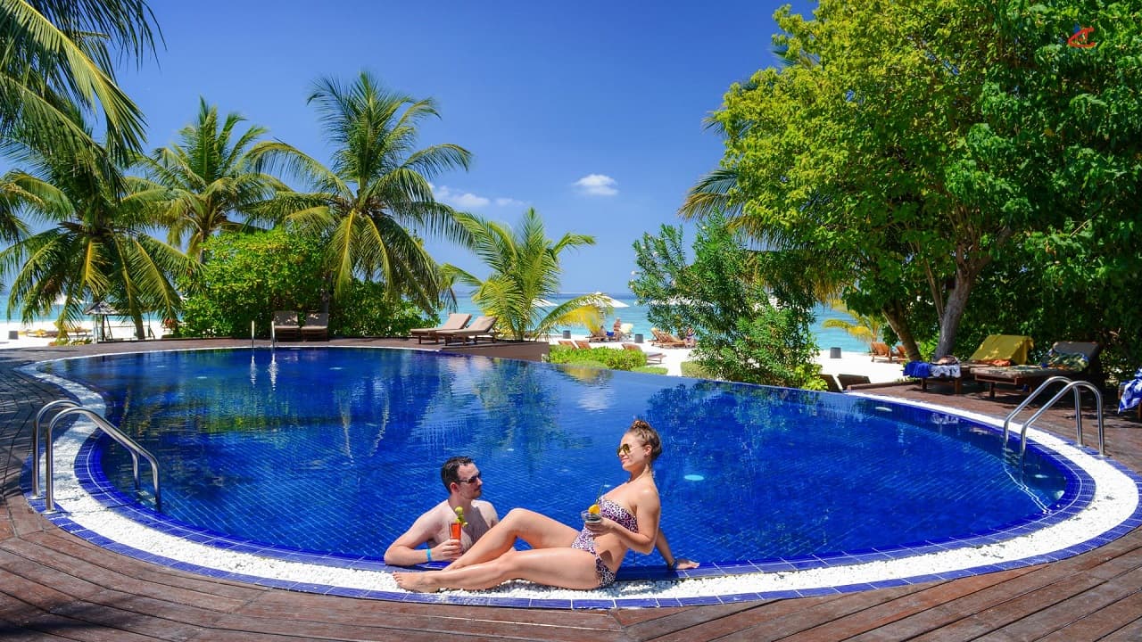 Adaaran Prestige Vadoo Maldives Island pool