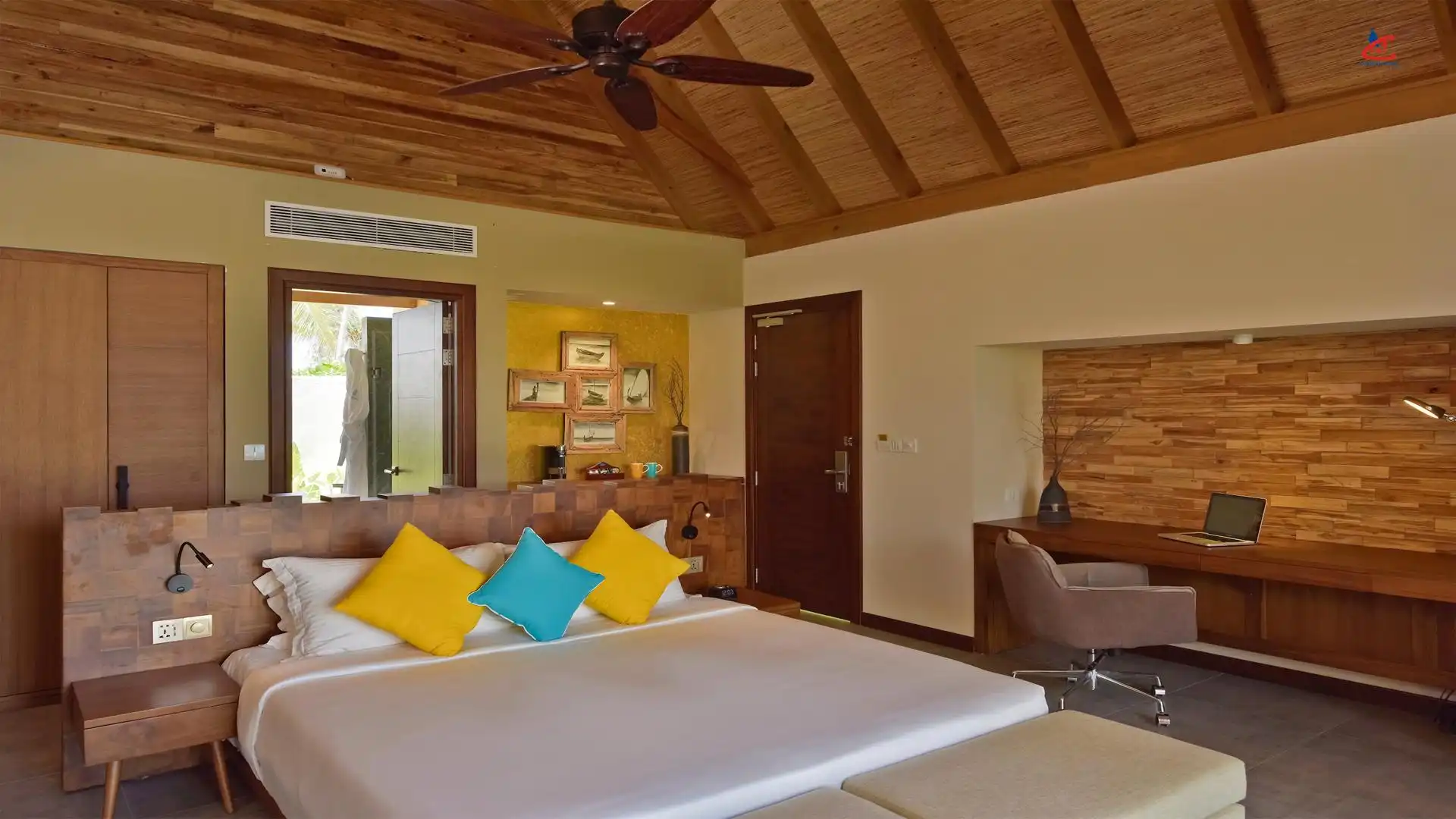 Fushifaru Maldives Island Beach Villa