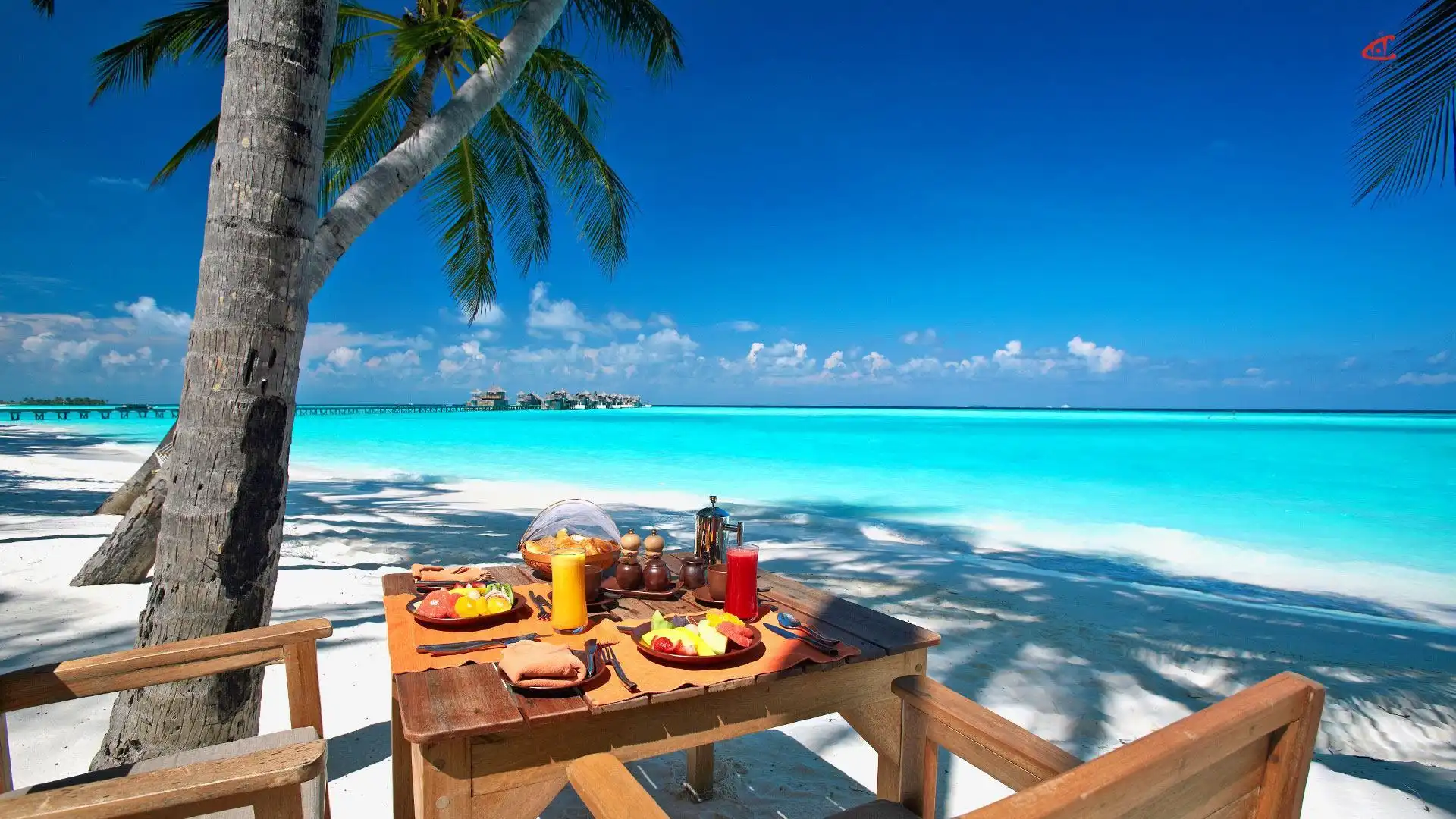Gili Lankanfushi beach breakfast