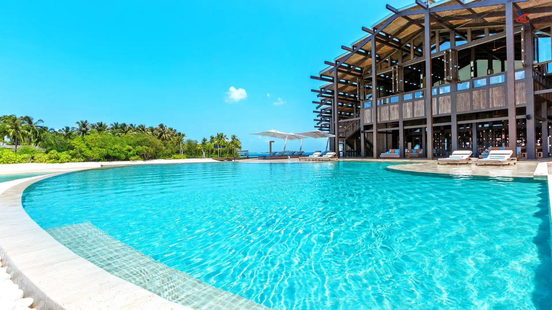 Kudadoo Maldives Private Island Resort Pool