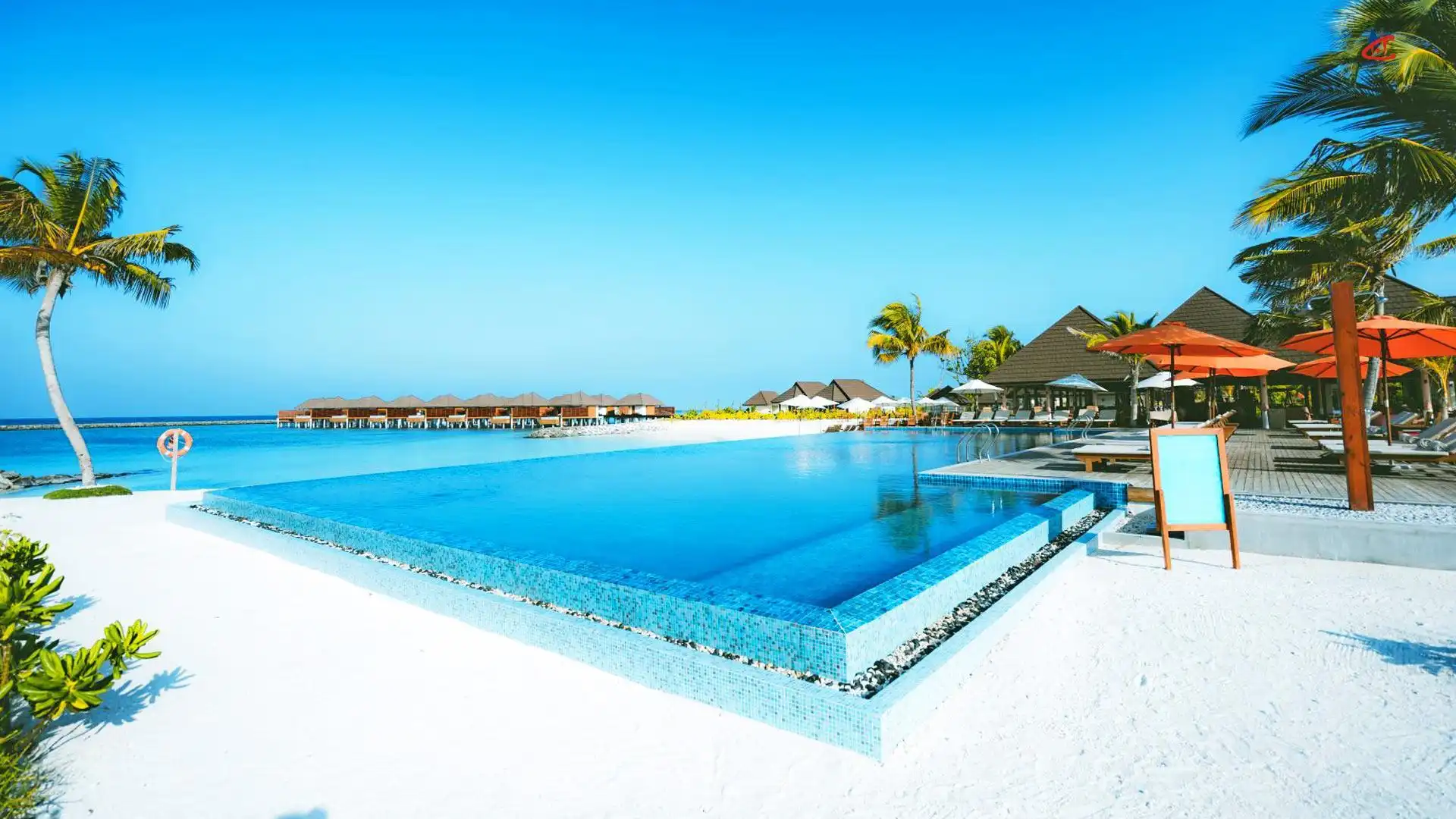 VARU by Atmosphere Pool