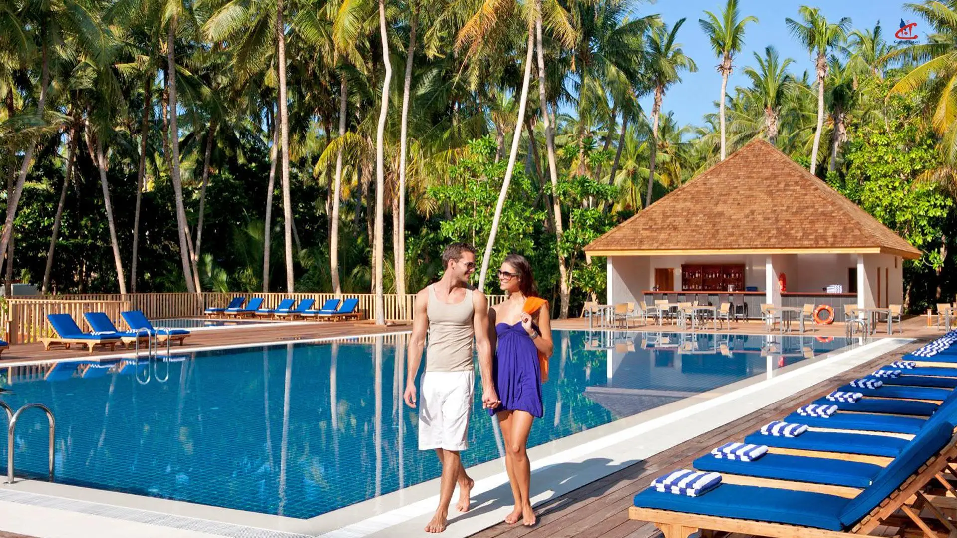 Vilamendhoo Island Resort and Spa Pool