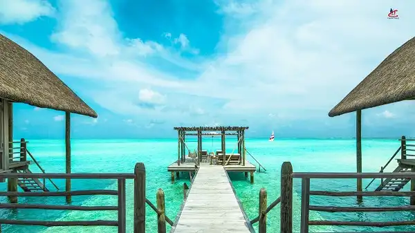 COMO Cocoa Island water villa