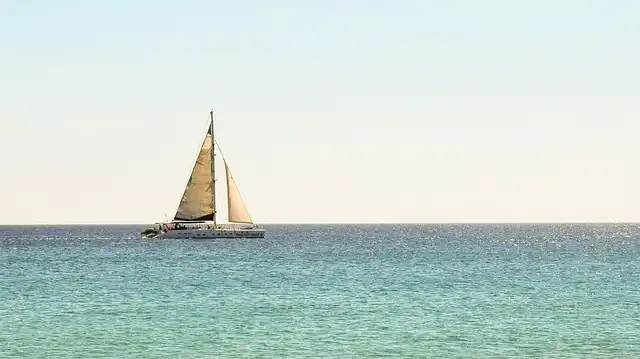catamaran sailing maldives