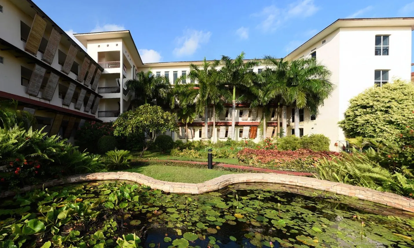 Hulhule island hotel maldives