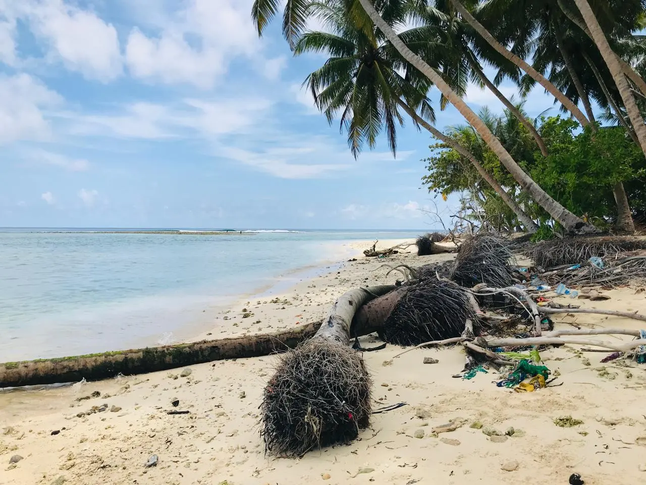 maldives at the risk of sinking