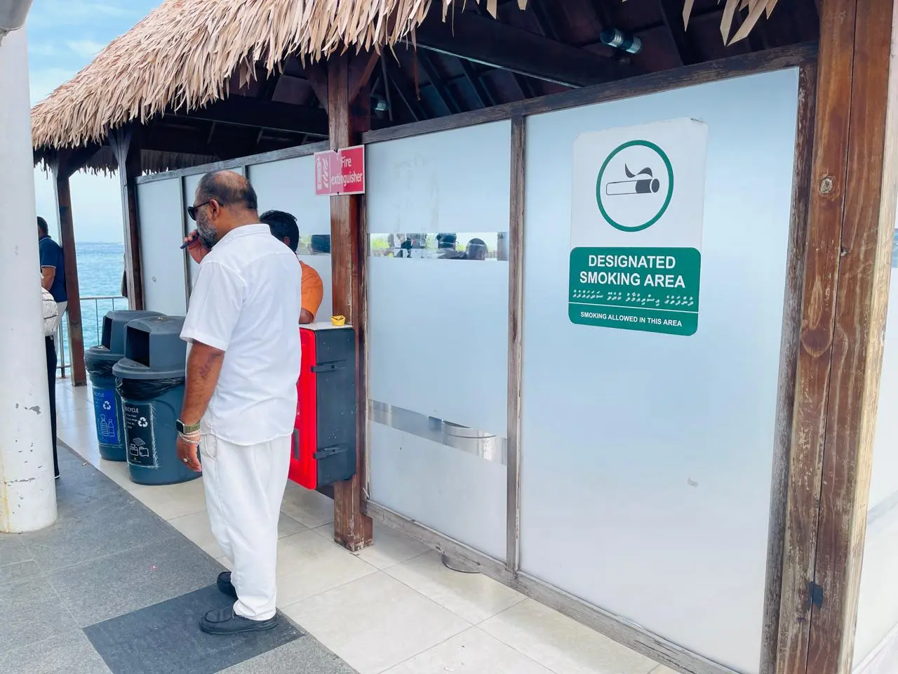 maldives-international-airport-smoking-area