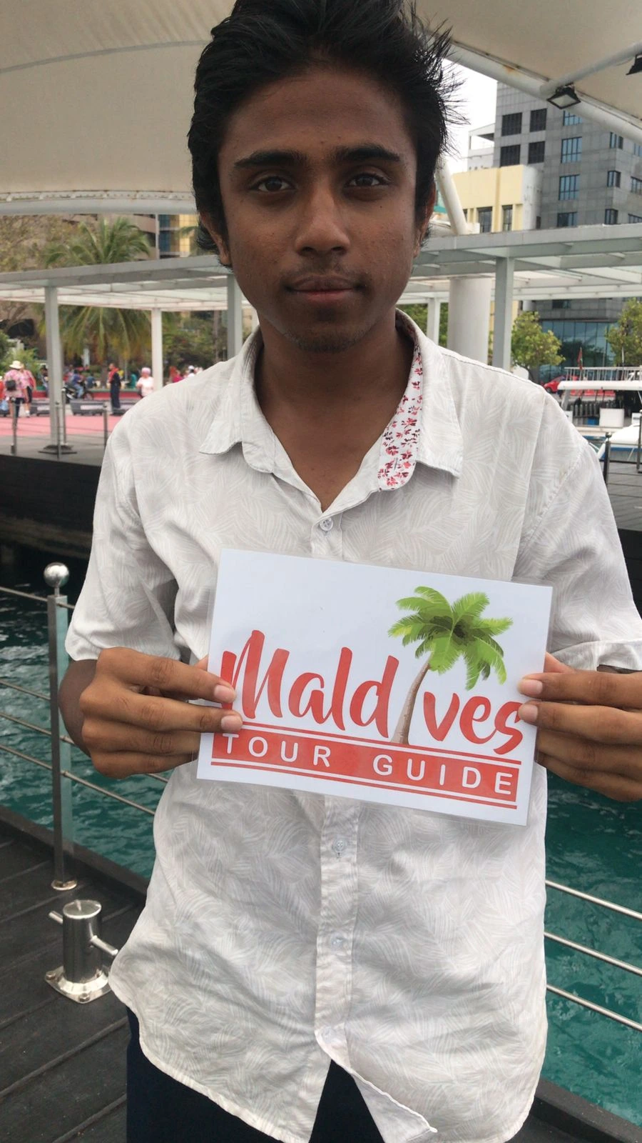 Maldives-tour-guide-airport-staff