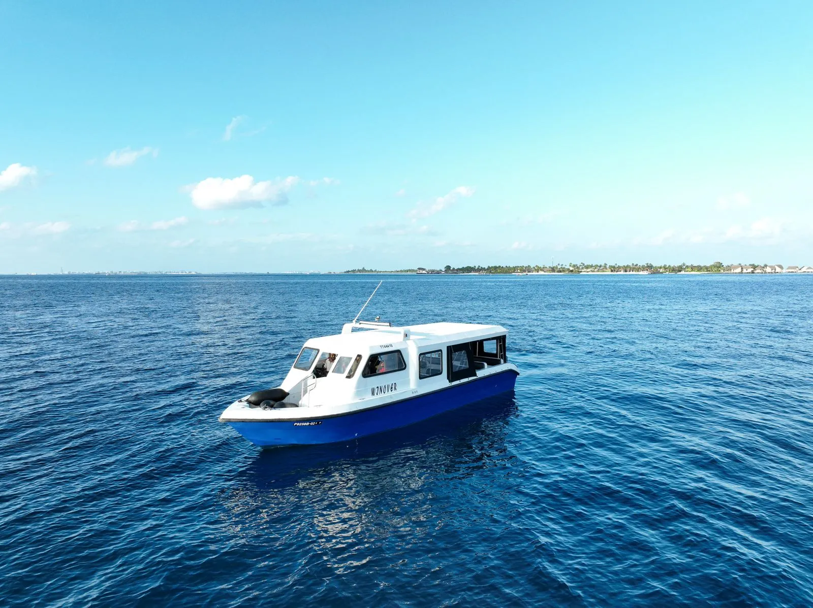 Luxury speedboat for Fun Island transfers
